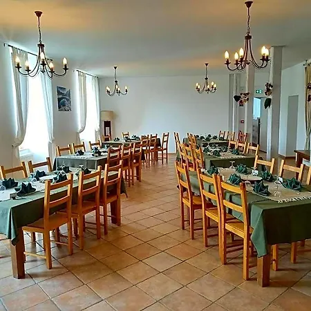 Le Clos Auvergnat 住宿加早餐酒店 Tauves