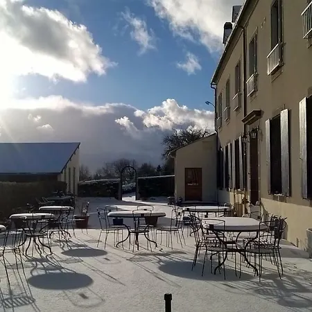 Le Clos Auvergnat Nocleg ze śniadaniem